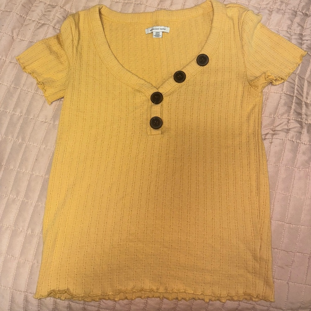 Women's American Eagle t-shirt
